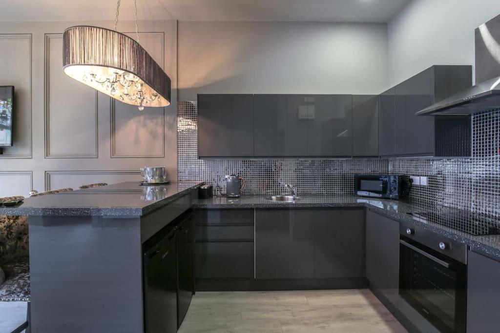 Manhattan Suite - Sleeps 24! Heart Of Liverpool Eksteriør billede
